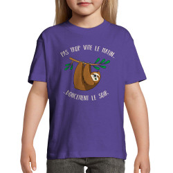 T-shirt enfant violet foncé Pas trop vite le matin doucement le soir (Gondrax,Animaux,Humour)