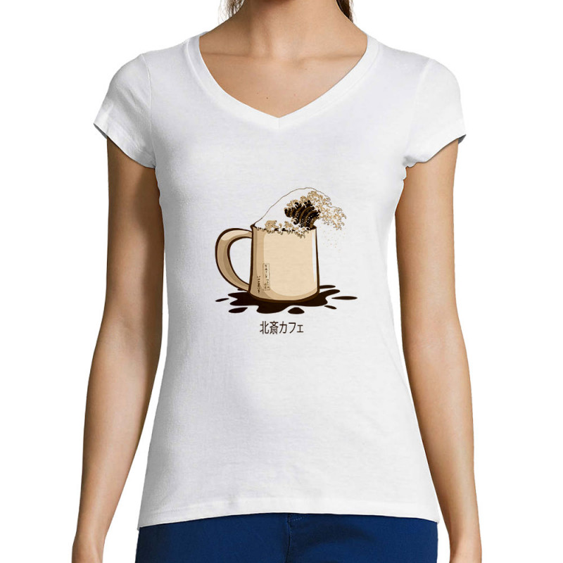 T-shirt femme col V blanc Hokusaï coffee (Gondrax,Hokusaï,Musée,Fruits & Légumes)