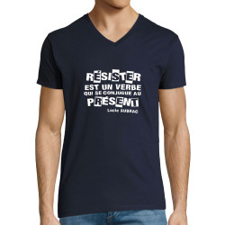 T-shirt homme col V bleu marine Résister est un verbe qui  se conjugue au présent (Slogans engagés)