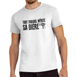 Tee-shirt homme blanc Tout travail mérite sa bière (Andy,Alcool,Slogans Débiles)